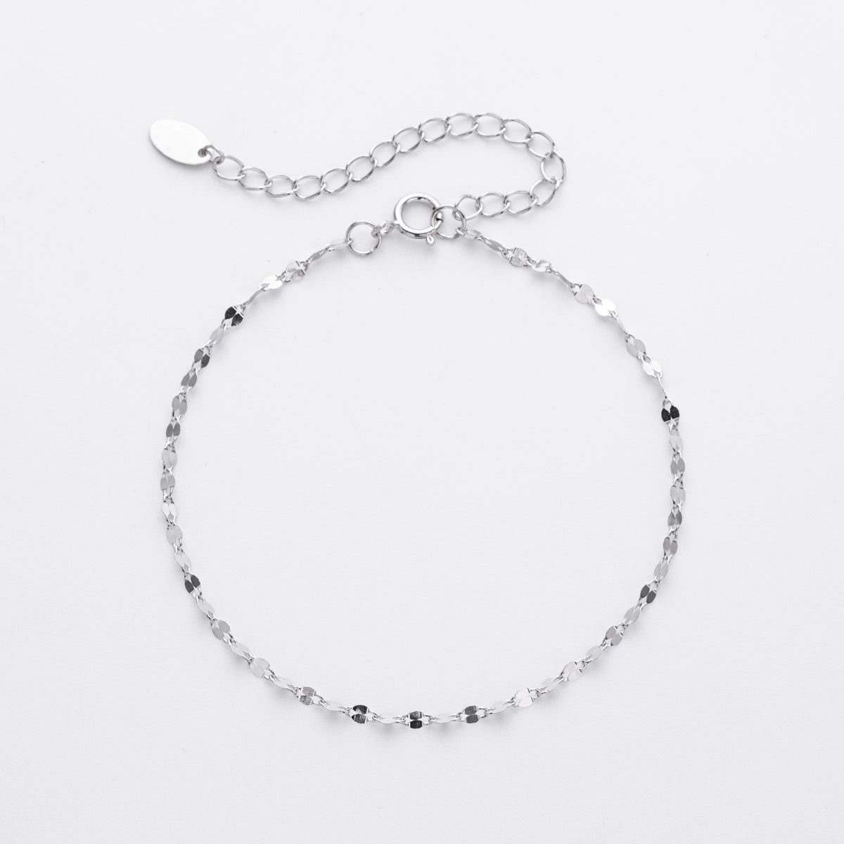Facettenfaden – feines Gliederarmband