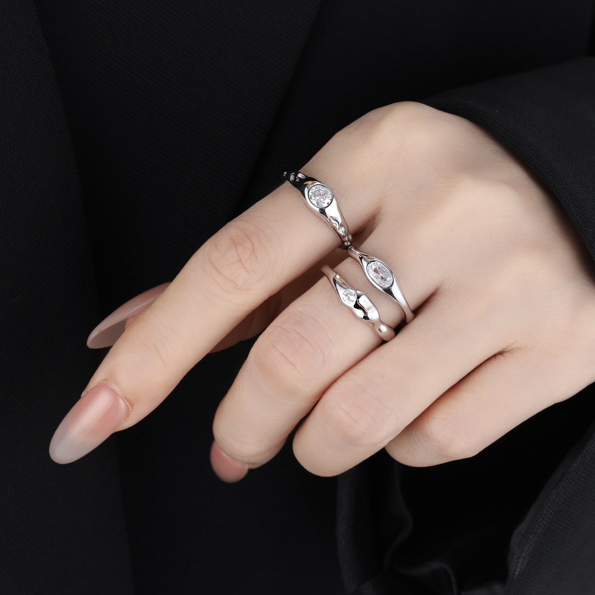 Steinwelle – offener Ring mit Zirkonia