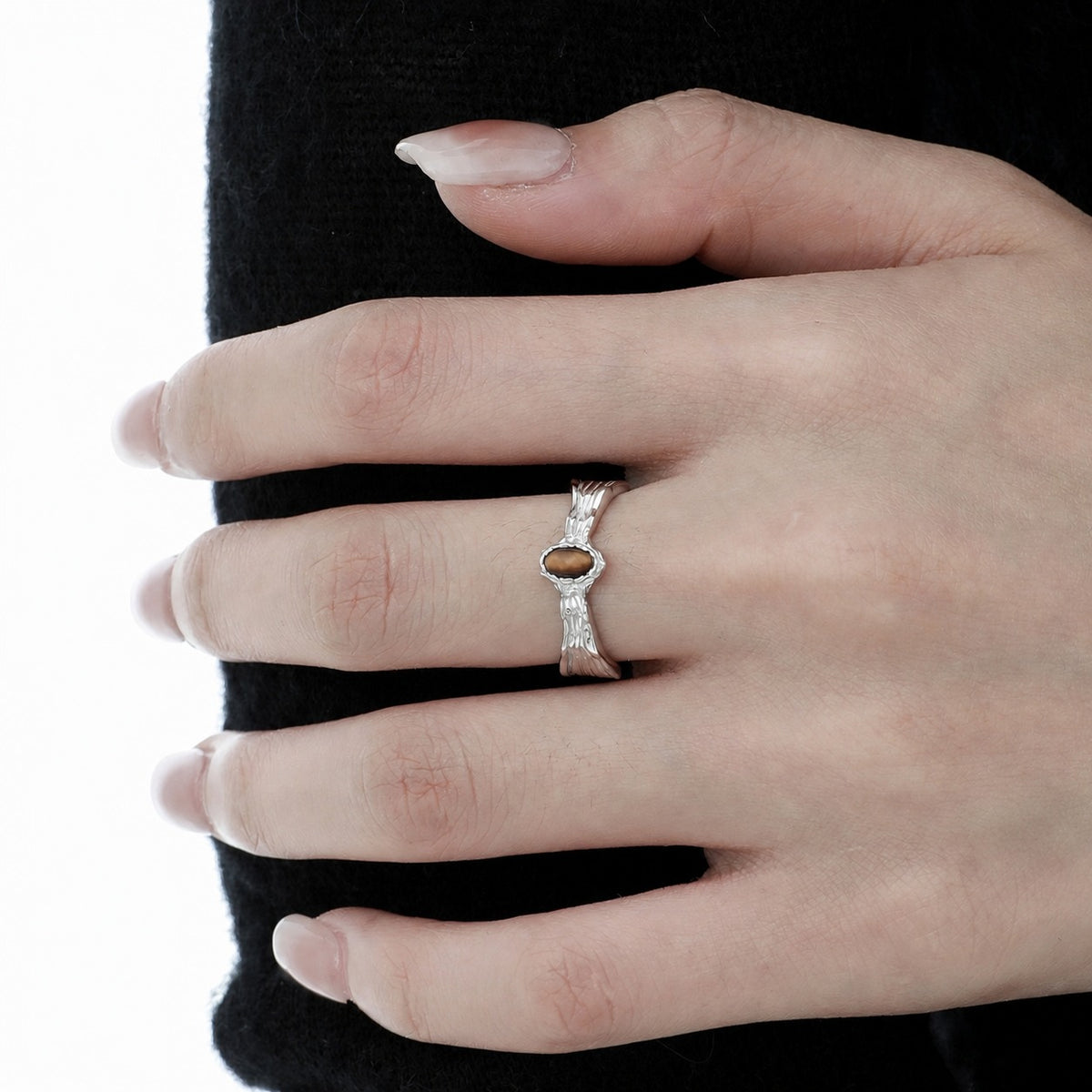 Tigerwelle – offener Ring mit Tigerauge