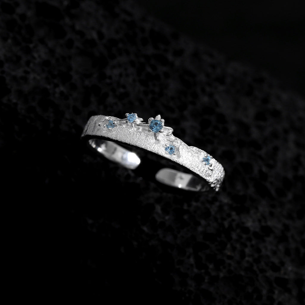 Blauer Sternenstaub – offener Ring mit Zirkonia