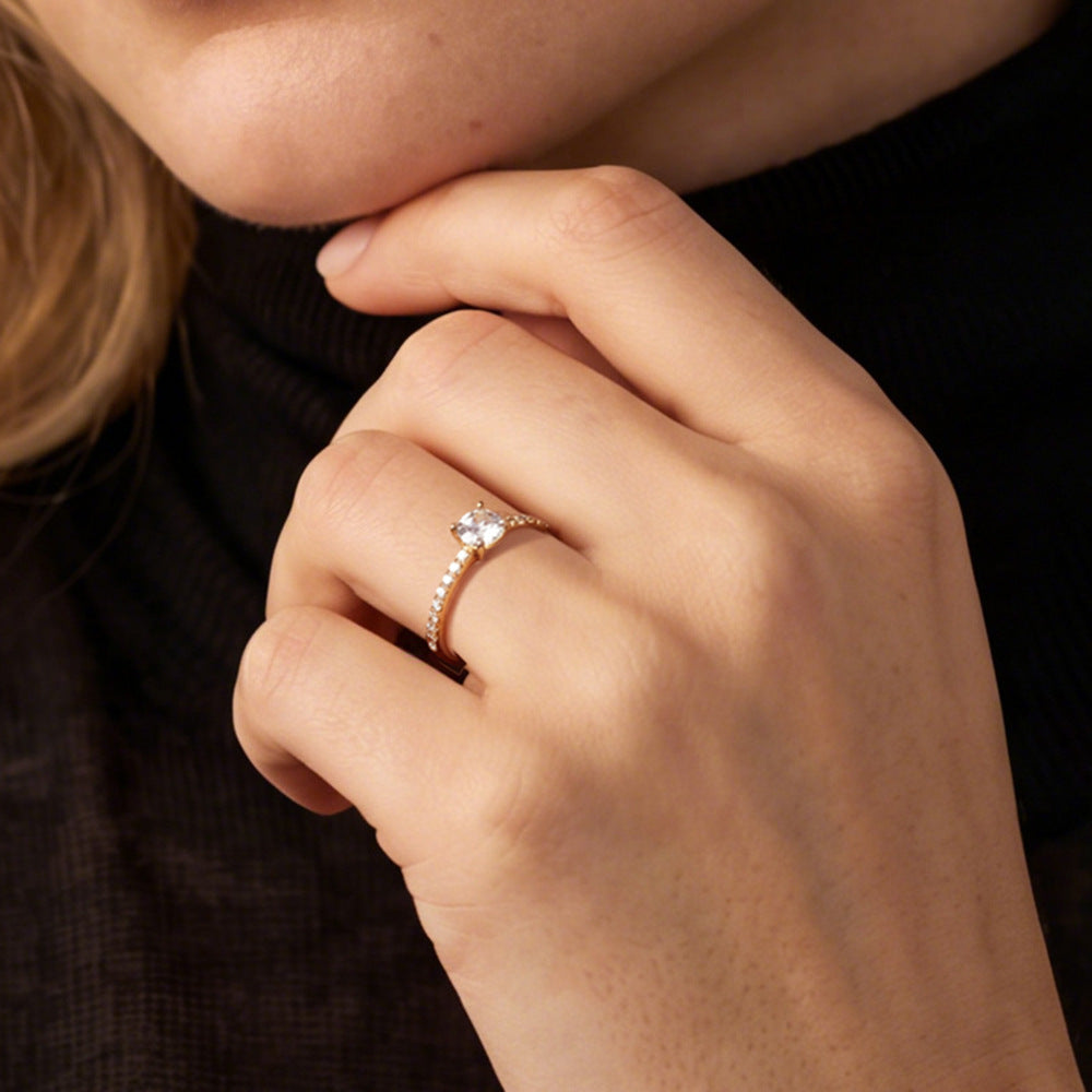 Solitärlicht – Ring mit Zirkonia