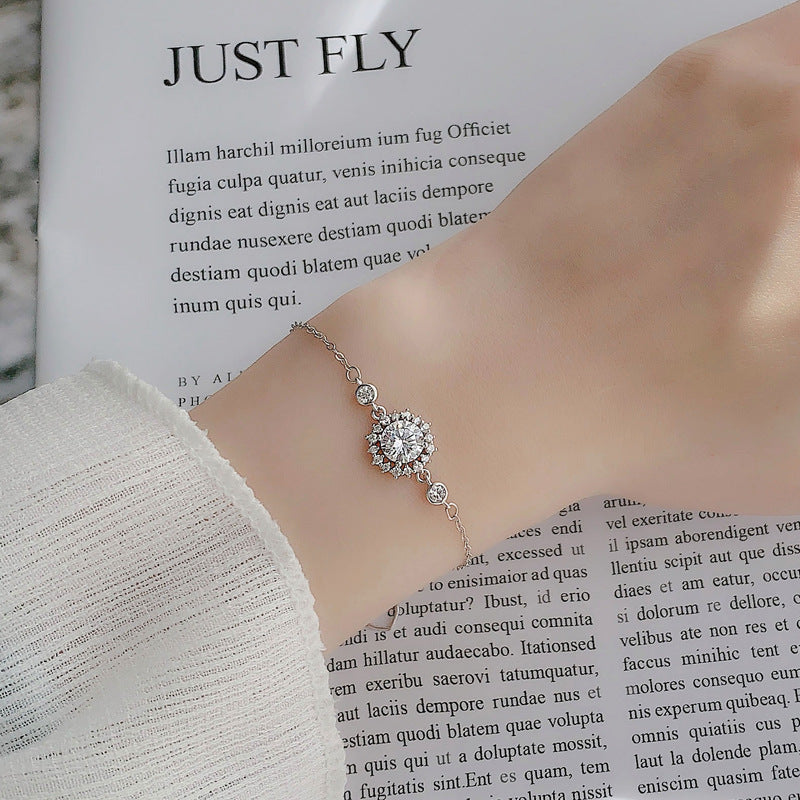 Sonnenkranz – Filigranes Blütenarmband