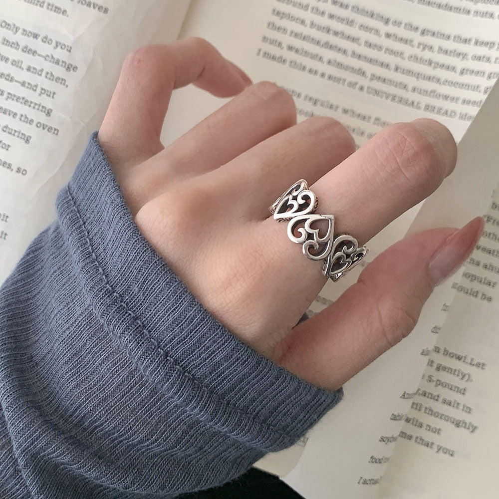 Herzornament – offener Ring in Antikoptik