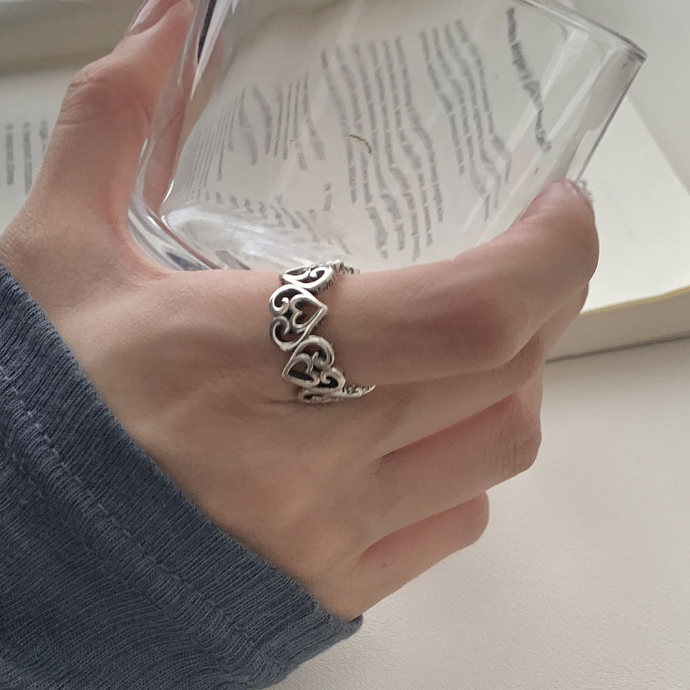 Herzornament – offener Ring in Antikoptik