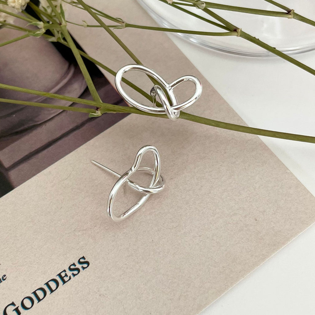 Linienknoten – offene Ohrstecker