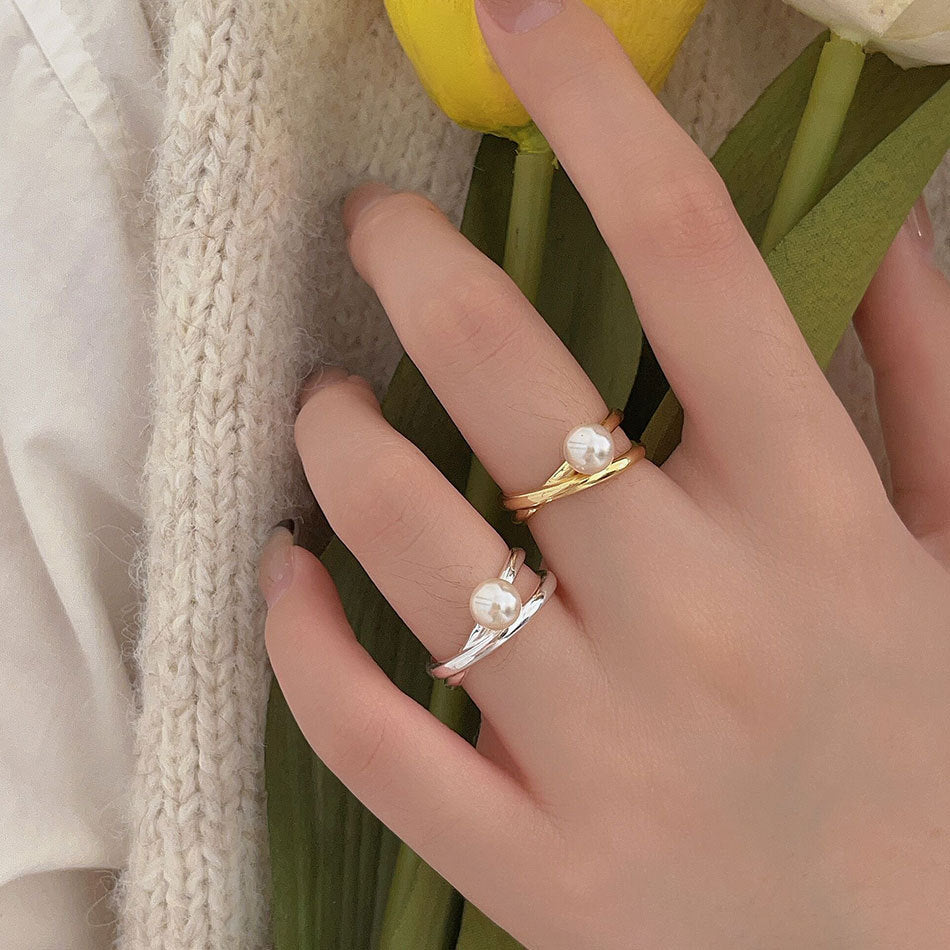 Perlenkreuz – offener Ring mit Perle