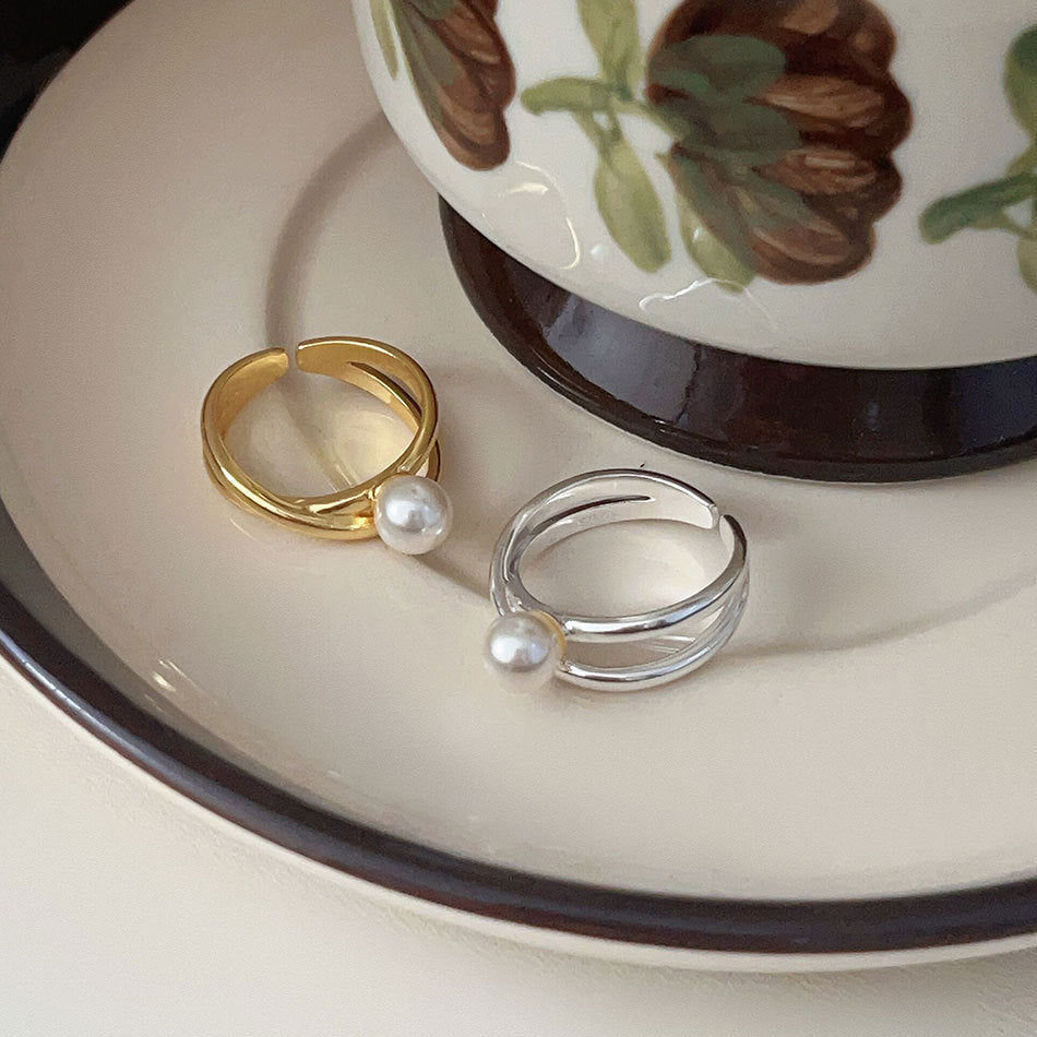Perlenkreuz – offener Ring mit Perle