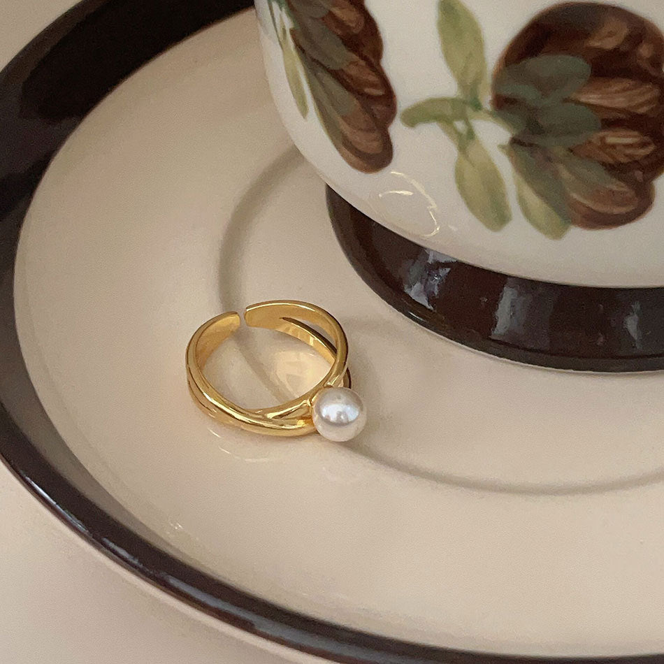 Perlenkreuz – offener Ring mit Perle
