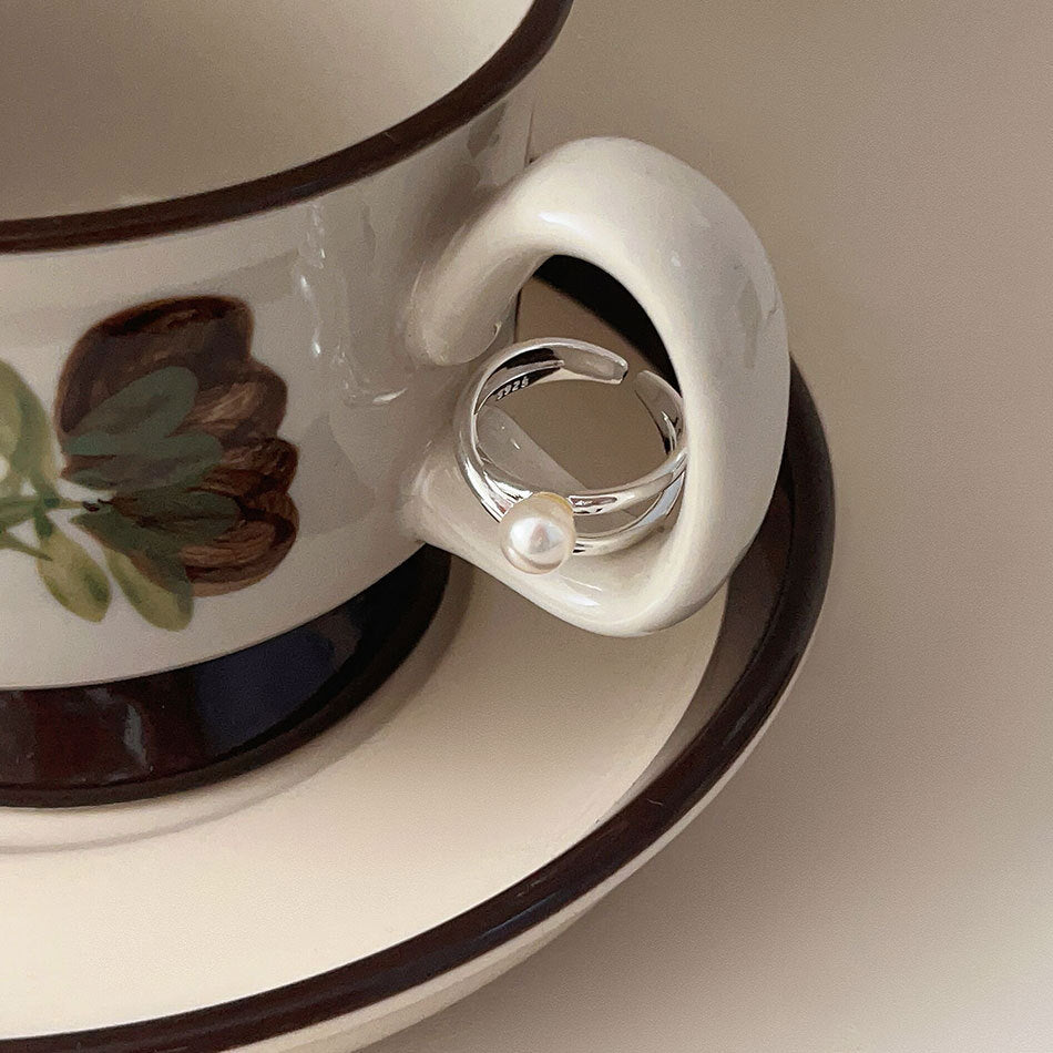 Perlenkreuz – offener Ring mit Perle