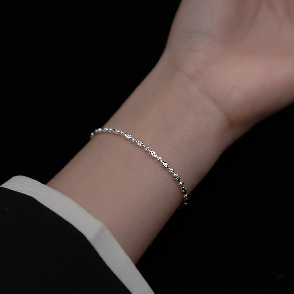 Ovalrhythmus – feines Gliederarmband