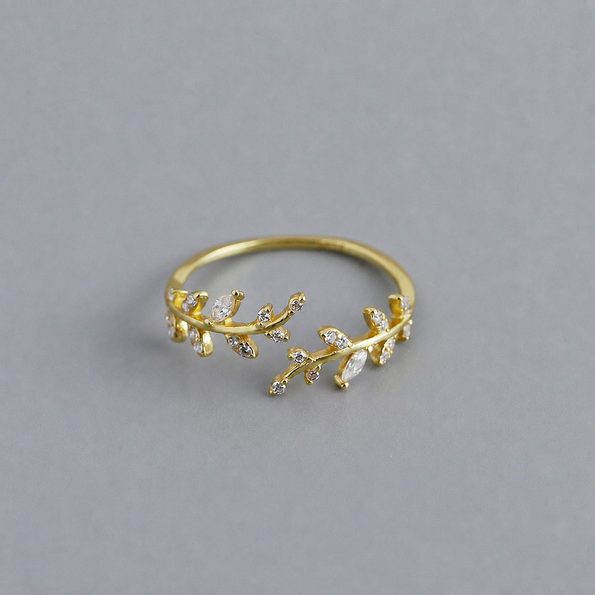 Olivenzweig – offener Ring mit Zirkonia